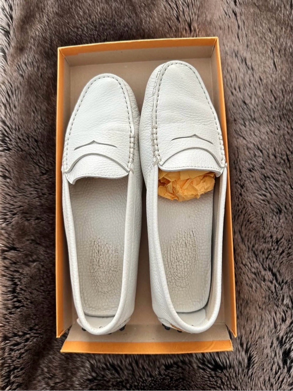 Tod’s white Gommino loafers size 37.5